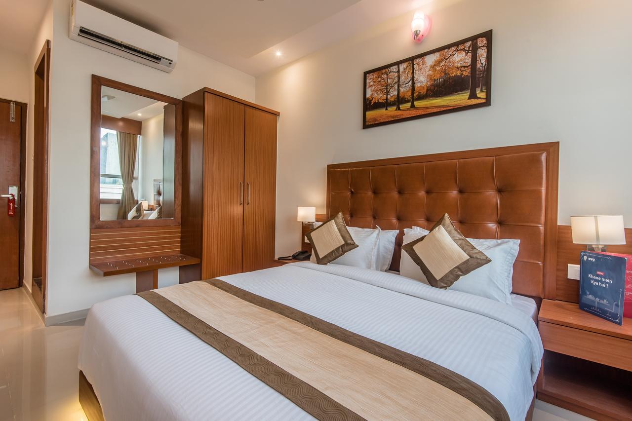 Oyo 9328 Empire Suite Navi Mumbai Zewnętrze zdjęcie