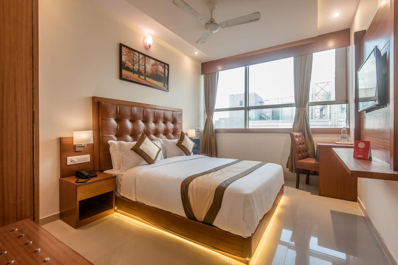 Oyo 9328 Empire Suite Navi Mumbai Zewnętrze zdjęcie